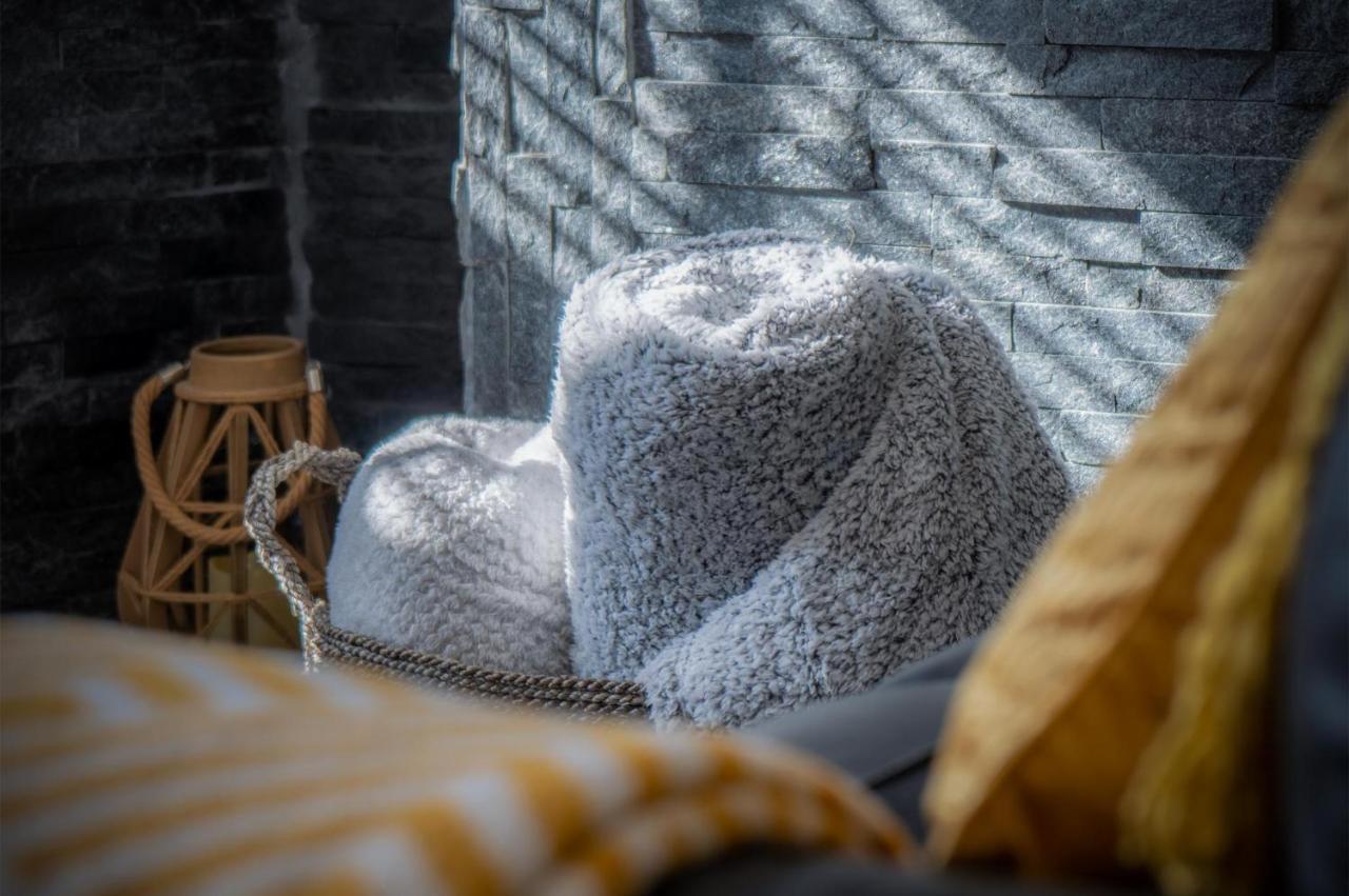 Hawtree Cottage - 2 Bedroom Cottage - Тенби Екстериор снимка