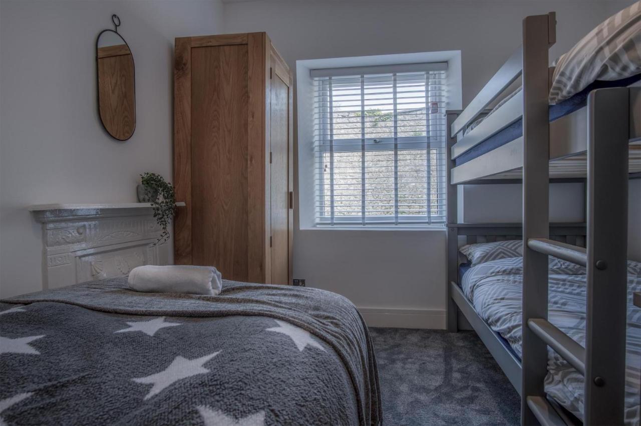 Hawtree Cottage - 2 Bedroom Cottage - Тенби Екстериор снимка