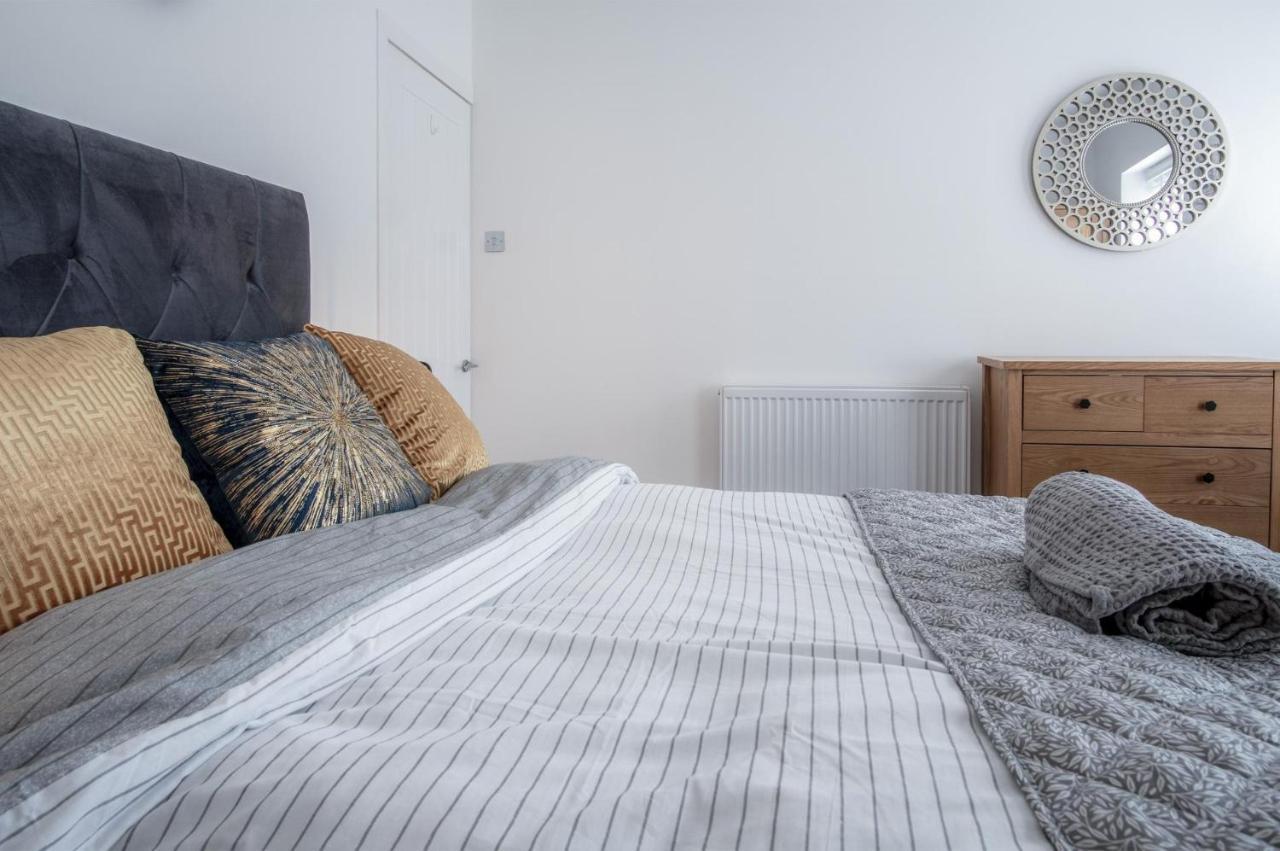 Hawtree Cottage - 2 Bedroom Cottage - Тенби Екстериор снимка