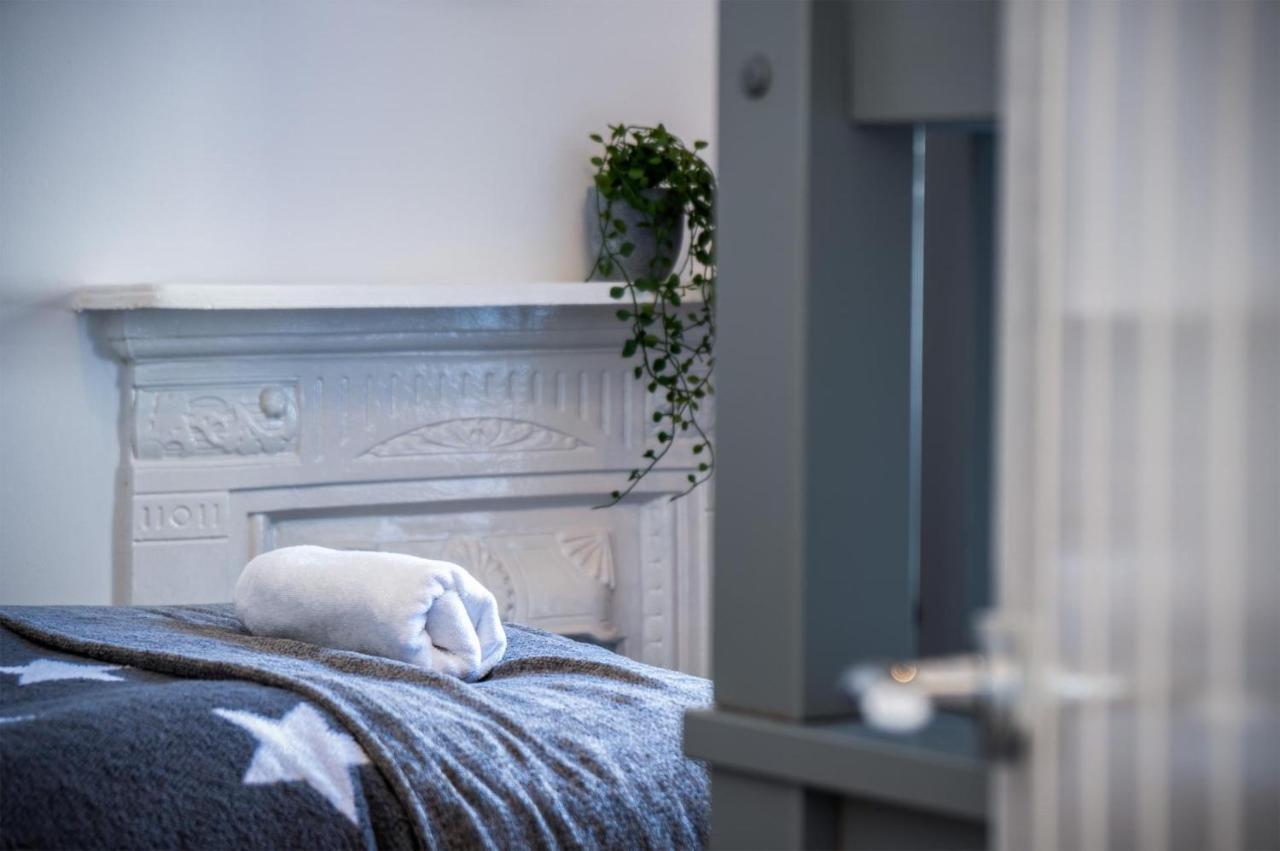 Hawtree Cottage - 2 Bedroom Cottage - Тенби Екстериор снимка