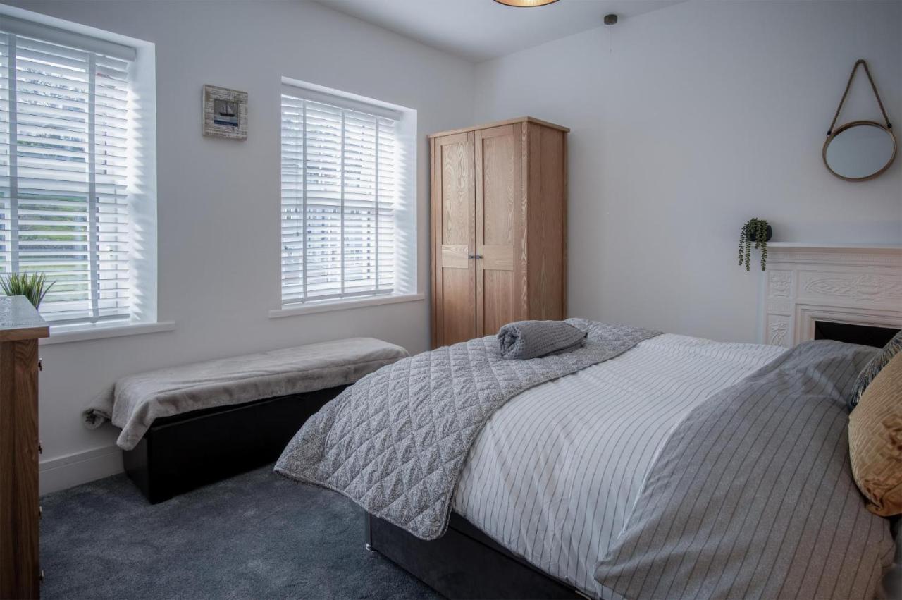 Hawtree Cottage - 2 Bedroom Cottage - Тенби Екстериор снимка