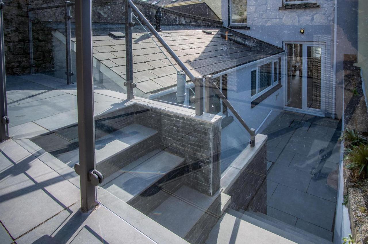 Hawtree Cottage - 2 Bedroom Cottage - Тенби Екстериор снимка