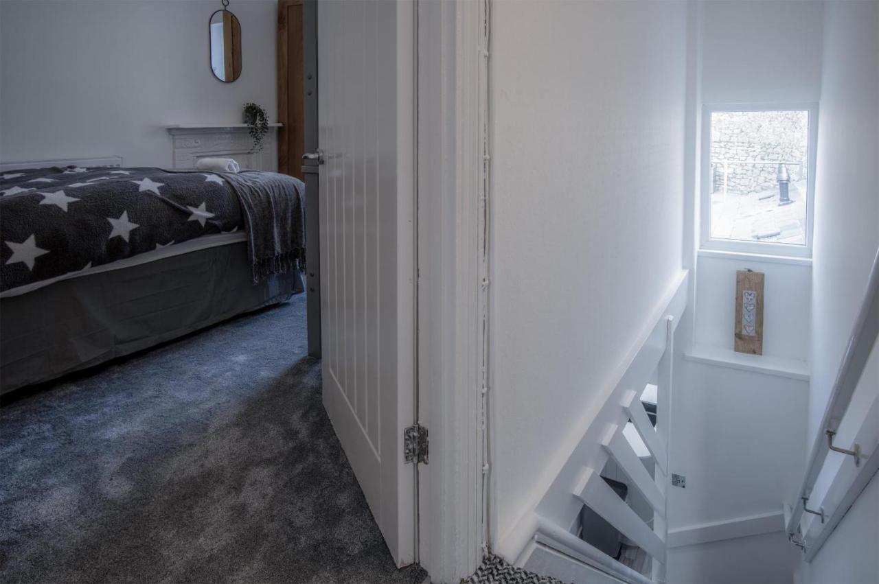 Hawtree Cottage - 2 Bedroom Cottage - Тенби Екстериор снимка